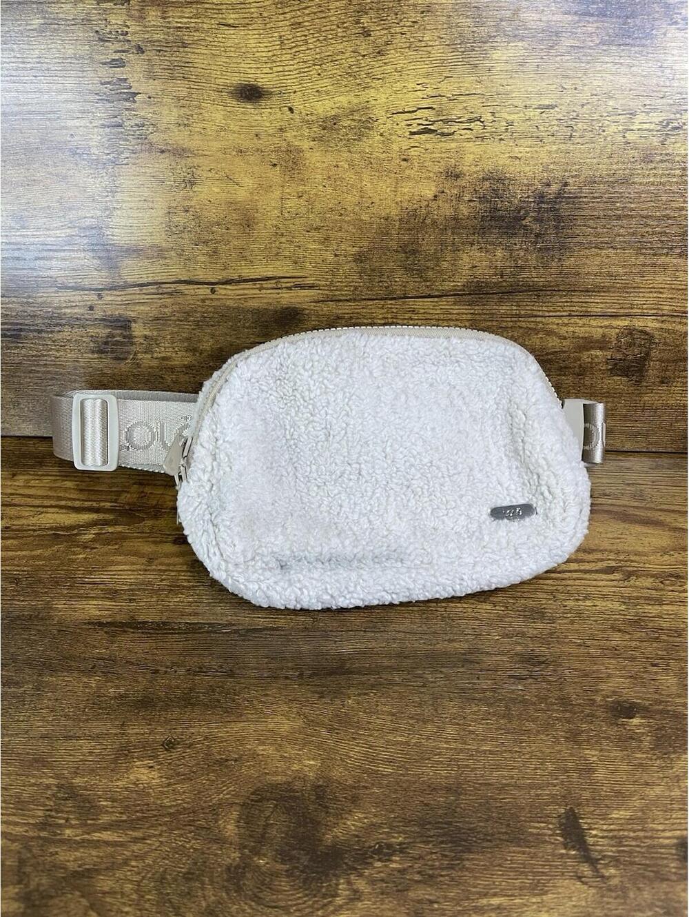 Lole Fleece Belt Bag, Unisex One Size Fits Most, Two-Way‎ Zipper